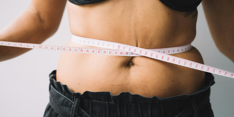 Waarom kom ik plots bij tijdens de (peri)menopauze? Dit gebeurt er écht in je lichaam